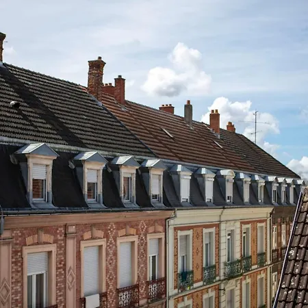 Generous 3-bedrooms Under The Roof Downtown - Dodo Et Tartine Apartmán Mylhúzy